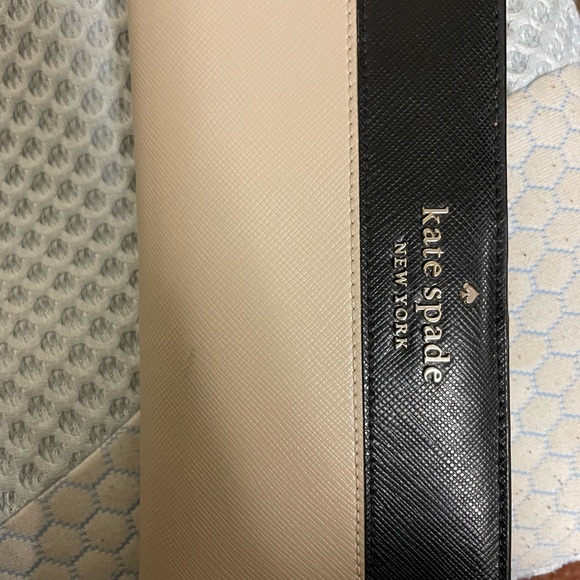 Kate Spade Wallet - Picture 1 of 3